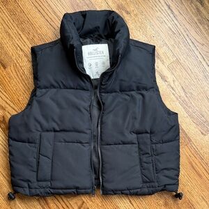 Hollister Balck Puffer Vest